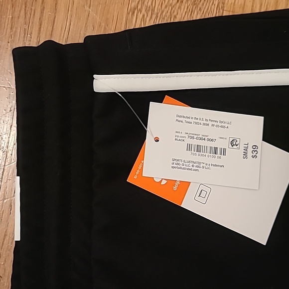 SPORTS ILLUSTRATED WOMEN'S BLACK SHORTS ELASTIC WAISTBAND SIZE SMALL - Picture 2 of 11